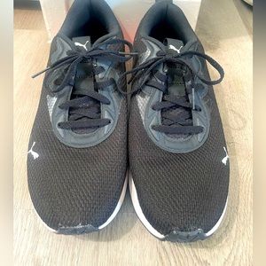 Puma Soft Foam black athletic shoes women’s size 9